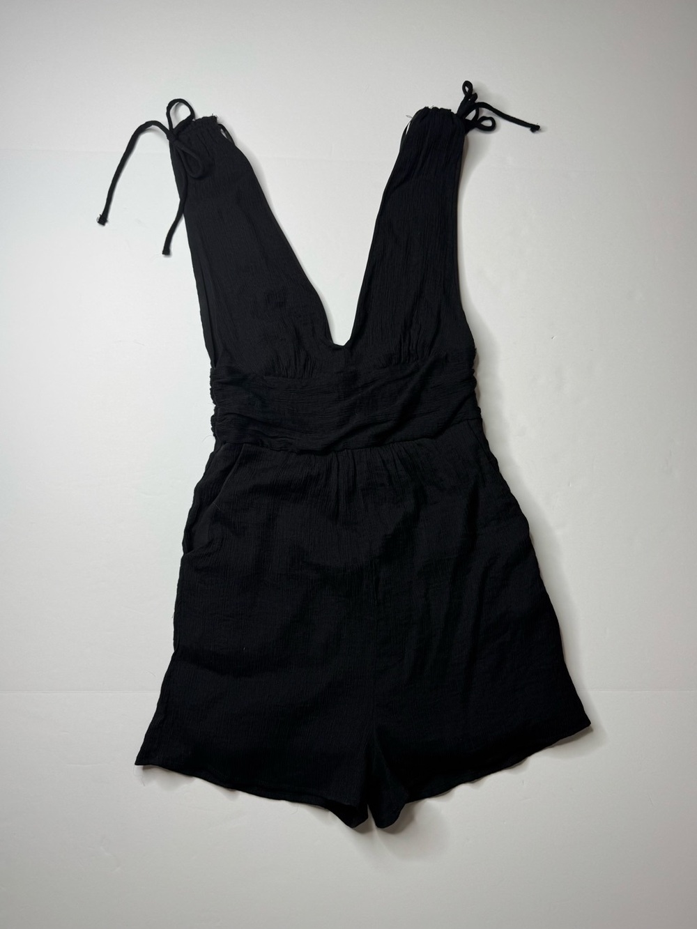 ONE Clothing Black Sleeveless Tie Strap Romper Women’s Size Small Boho
